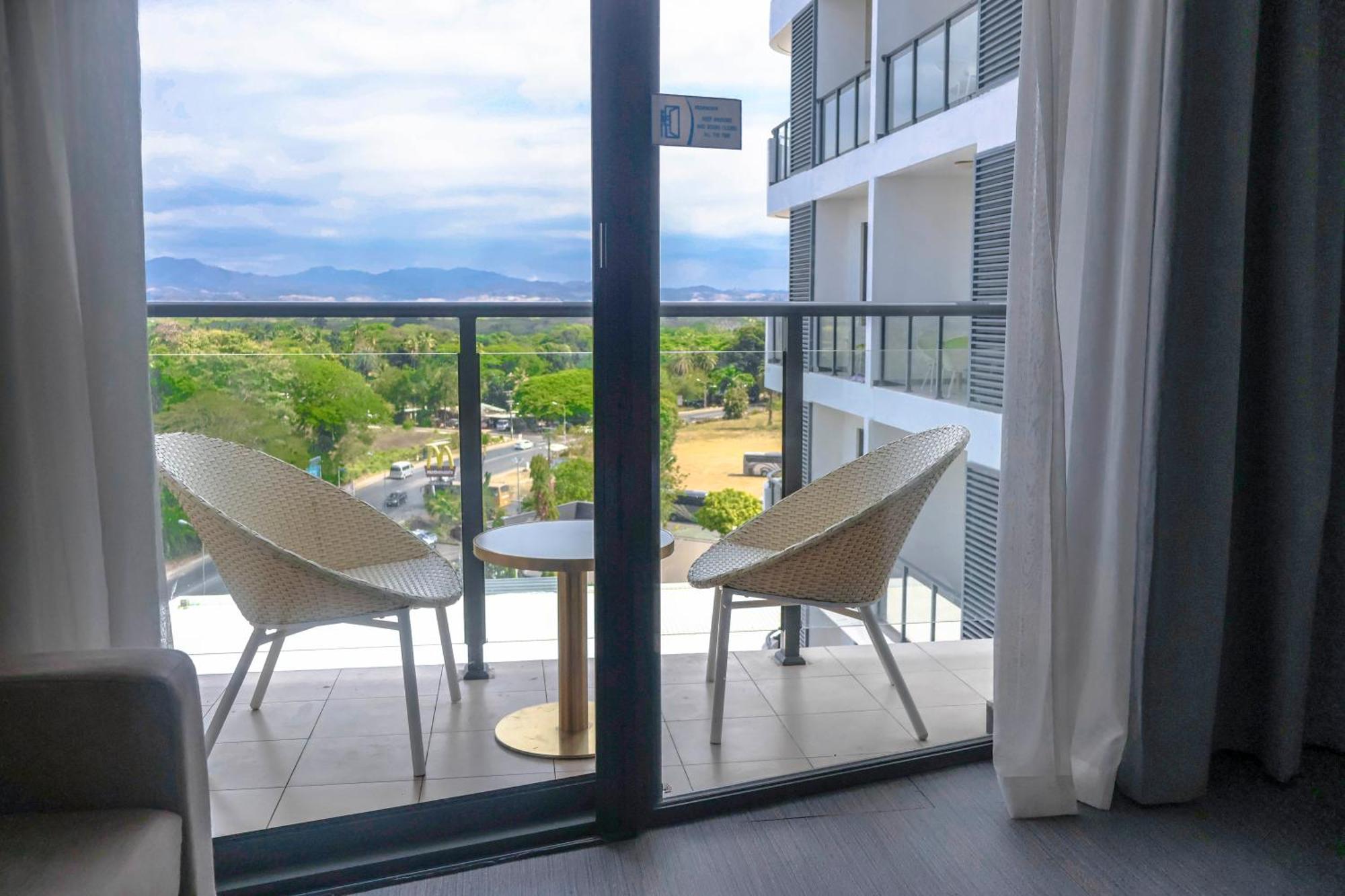 Nalagi Hotel Nadi Exteriör bild
