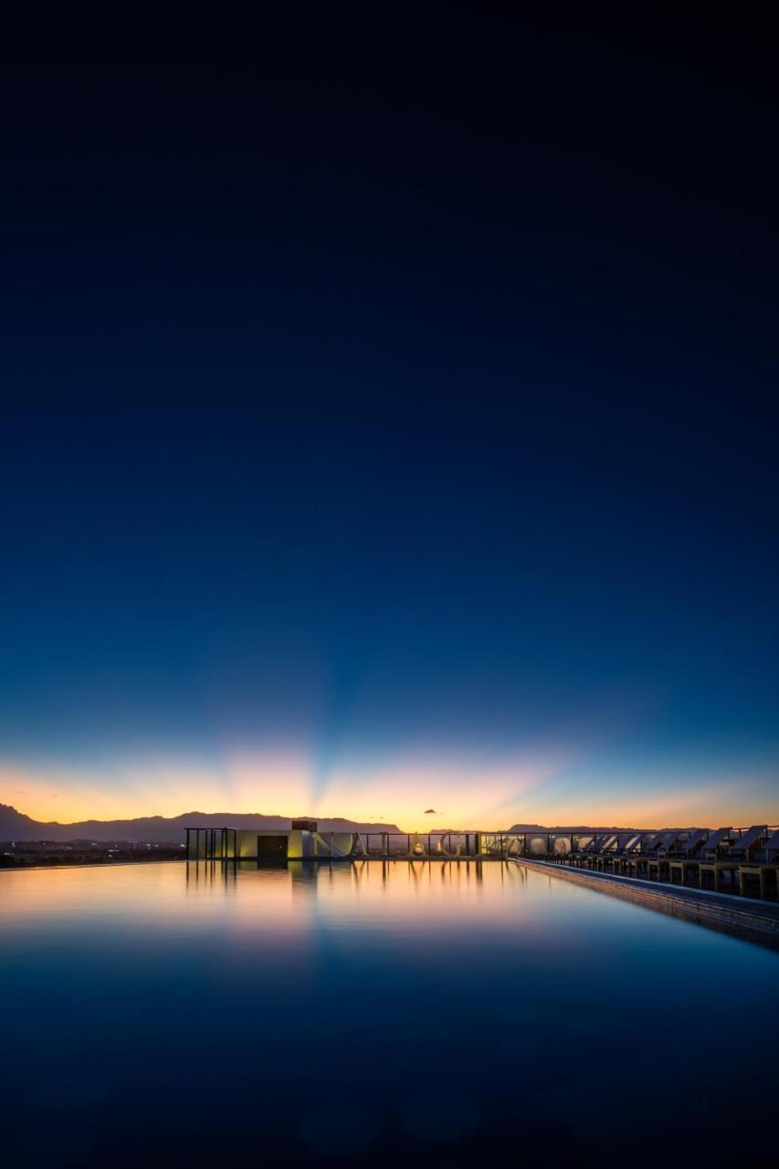 Nalagi Hotel Nadi Exteriör bild