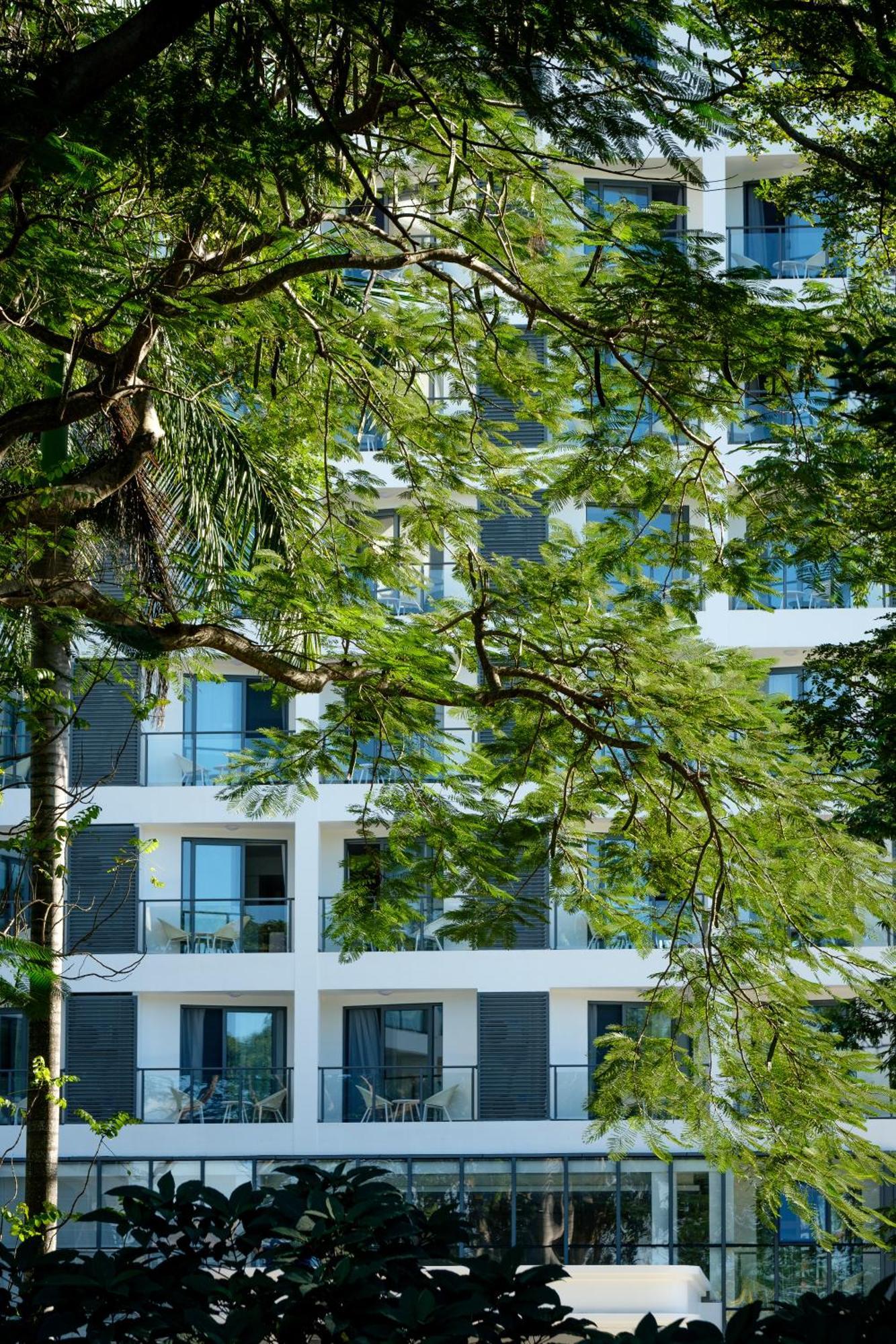 Nalagi Hotel Nadi Exteriör bild